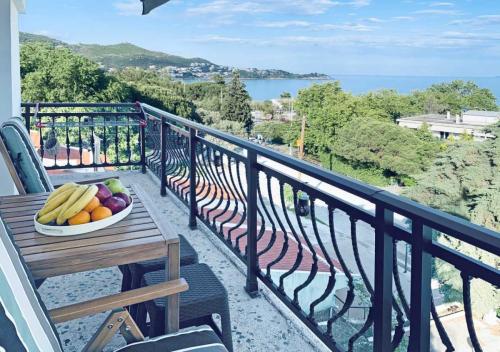 balcony-9261_a-1280x900