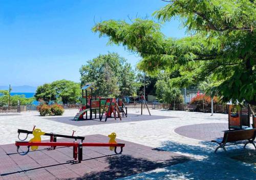 playground-0534-a-1280x900